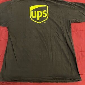 UPS BROWN T-Shirt with Yellow Logo (on back) size Large